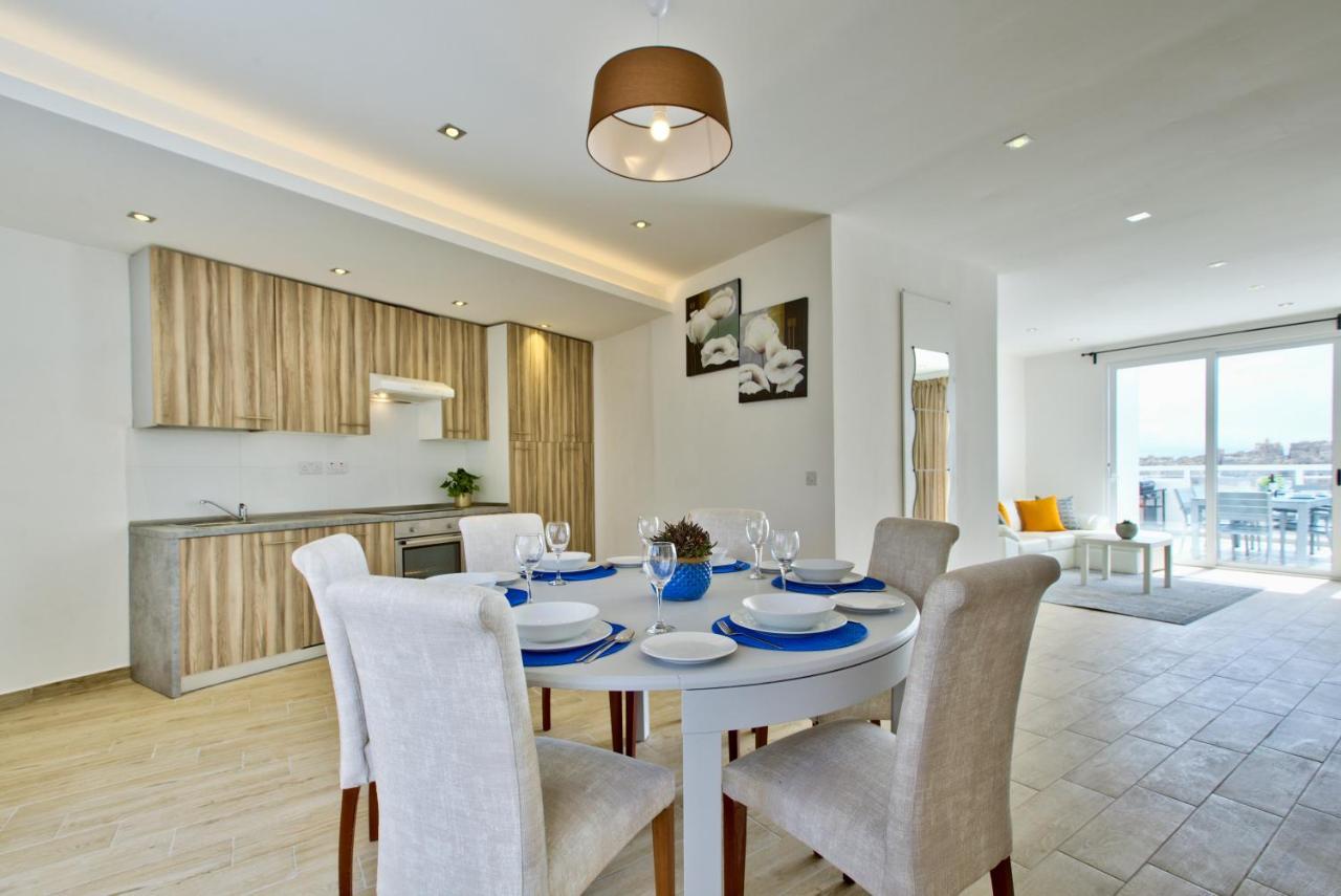 Appartamento Duplex Penthouse With Sea Views & Private Terrace By Shortletsmalta *