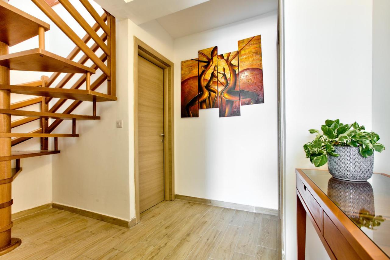 Duplex Penthouse With Sea Views & Private Terrace By Shortletsmalta * Sliema