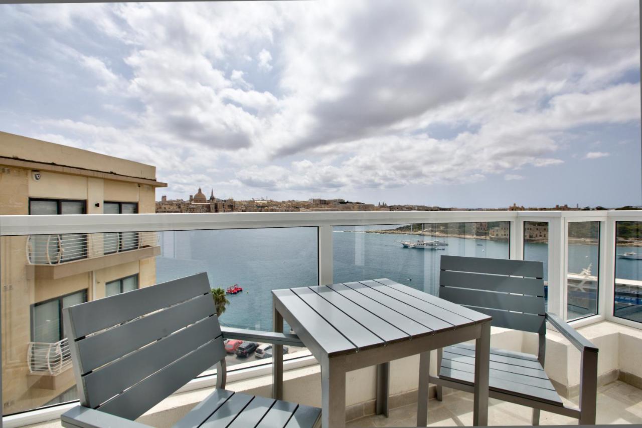 Apartment Duplex Penthouse With Sea Views & Private Terrace By Shortletsmalta *