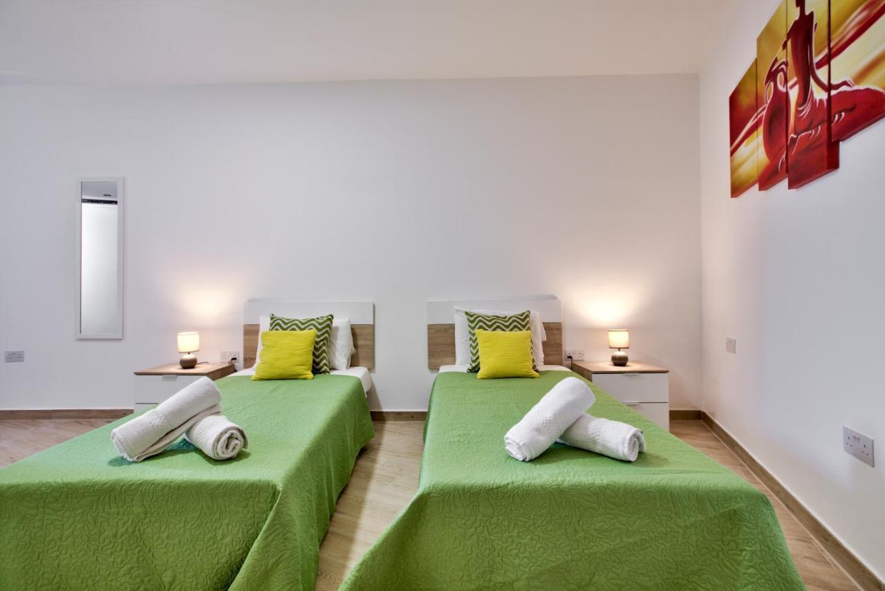Appartamento Duplex Penthouse With Sea Views & Private Terrace By Shortletsmalta Sliema