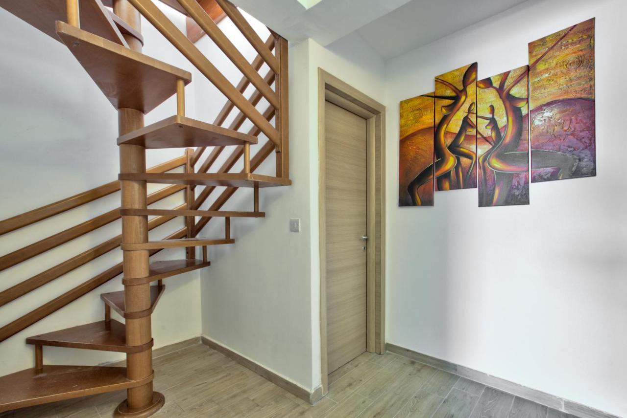 Duplex Penthouse With Sea Views & Private Terrace By Shortletsmalta