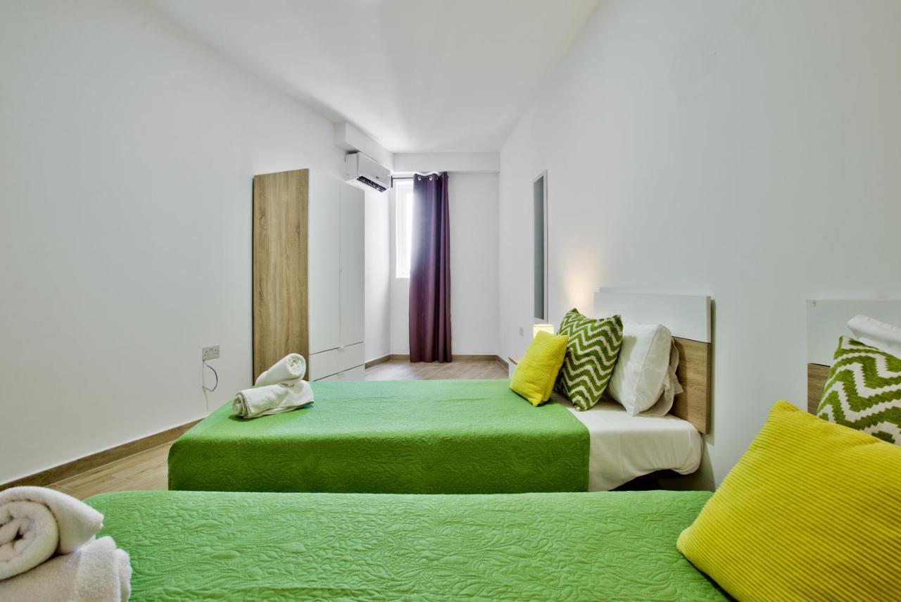 Duplex Penthouse With Sea Views & Private Terrace By Shortletsmalta *