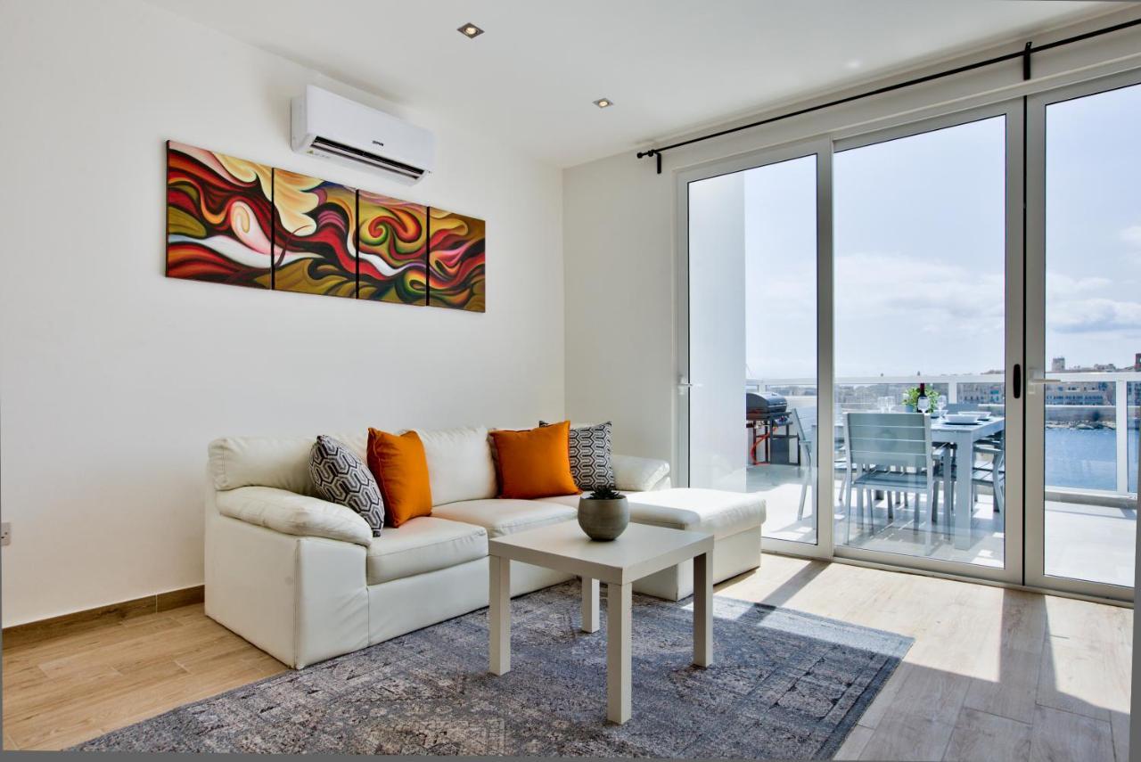 Duplex Penthouse With Sea Views & Private Terrace By Shortletsmalta Apartment *